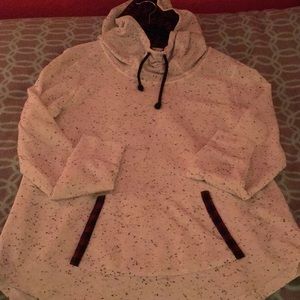 Long sleeve with hood